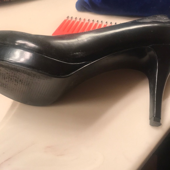 Black pumps - Picture 3 of 3